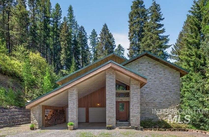 7 Acres of Land with Home for Sale in Troy, Idaho