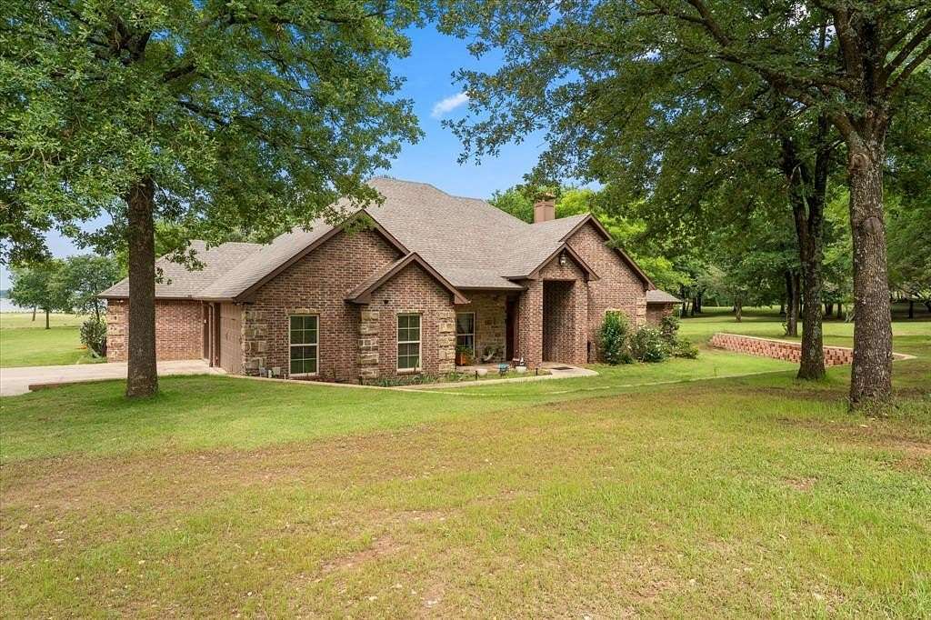 3.65 Acres of Land with Home for Sale in Yantis, Texas