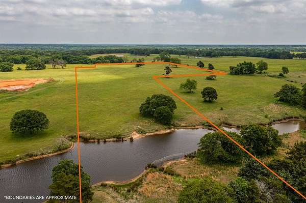 20 Acres of Land for Sale in Whitesboro, Texas