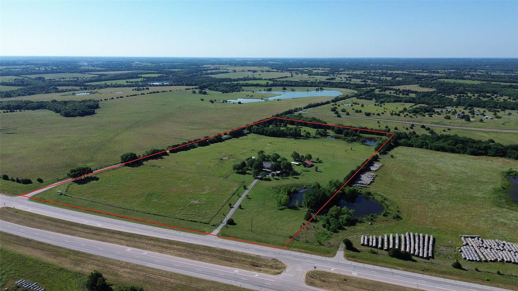 23 Acres of Land with Home for Sale in Dodd City, Texas