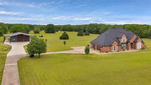 15.4 Acres of Land with Home for Sale in Quinlan, Texas