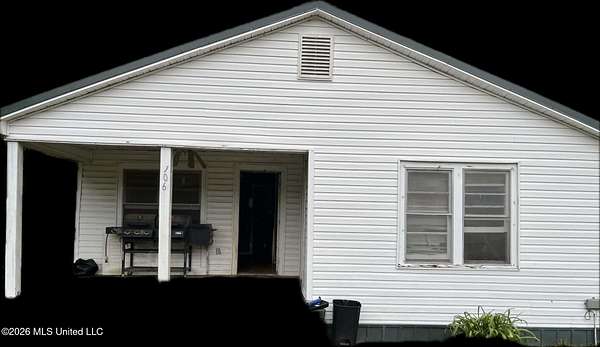 4.69 Acres of Land with Home for Sale in Pelahatchie, Mississippi