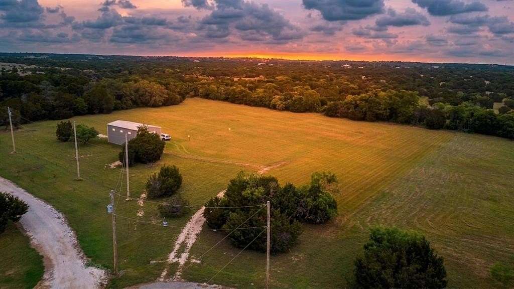 5.4 Acres of Land for Sale in Walnut Springs, Texas