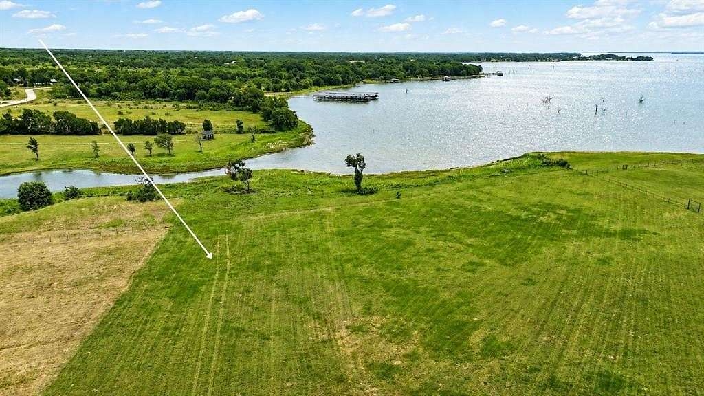 2.25 Acres of Residential Land for Sale in Corsicana, Texas