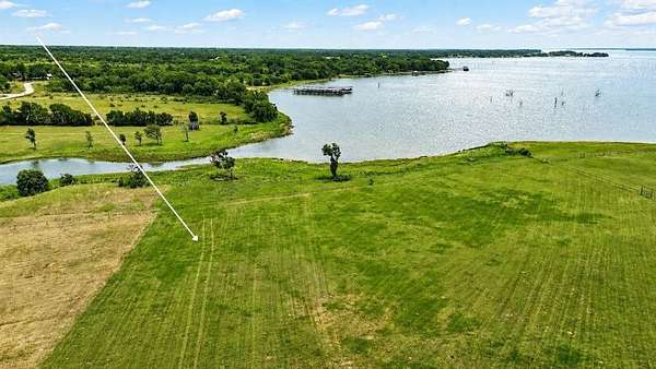 2.25 Acres of Residential Land for Sale in Corsicana, Texas