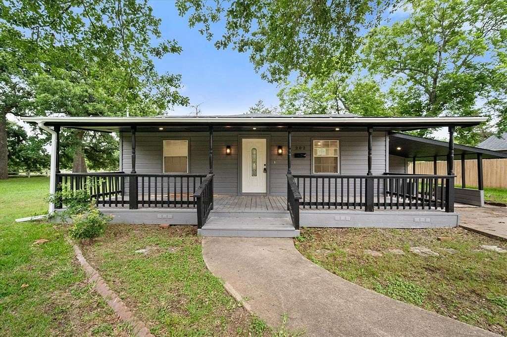 6.55 Acres of Land with Home for Sale in Teague, Texas
