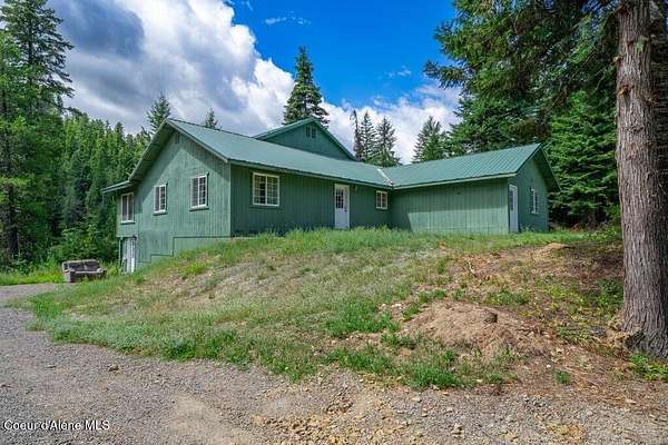 10 Acres of Recreational Land with Home for Sale in Priest River, Idaho