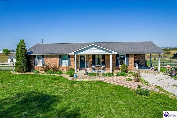 2 Acres of Land with Home for Sale in Buffalo, Kentucky