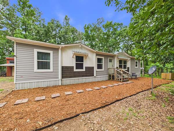 2.5 Acres of Land with Home for Sale in Clinton, Arkansas