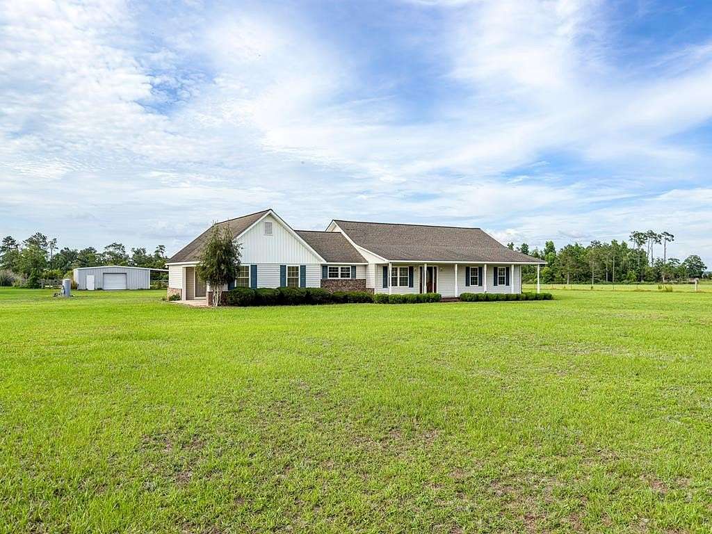 25.8 Acres of Land with Home for Sale in Adel, Georgia