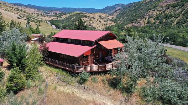 11 Acres of Land with Home for Sale in Ashland, Oregon