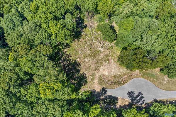 2.6 Acres of Residential Land for Sale in Fort Payne, Alabama