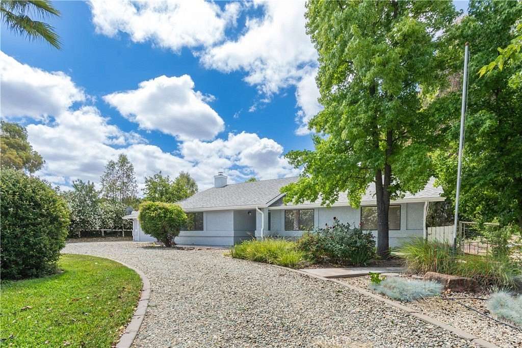 2 Acres of Land with Home for Sale in Paso Robles, California