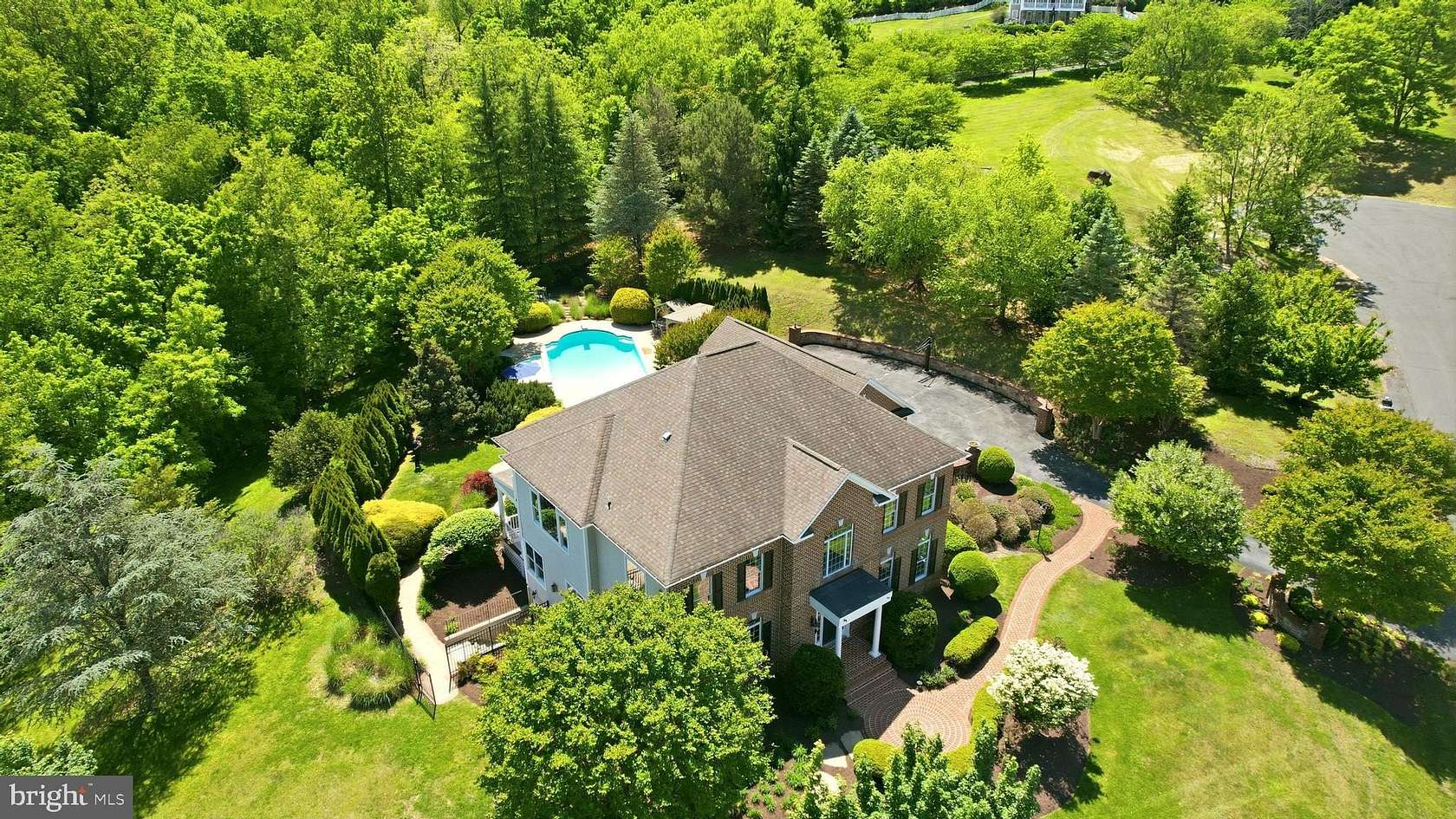 1.64 Acres of Land with Home for Sale in Round Hill, Virginia