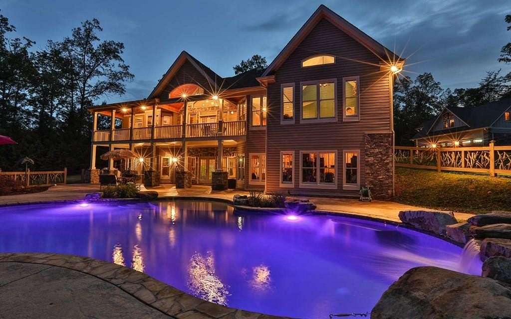 3.1 Acres of Land with Home for Sale in Blue Ridge, Georgia