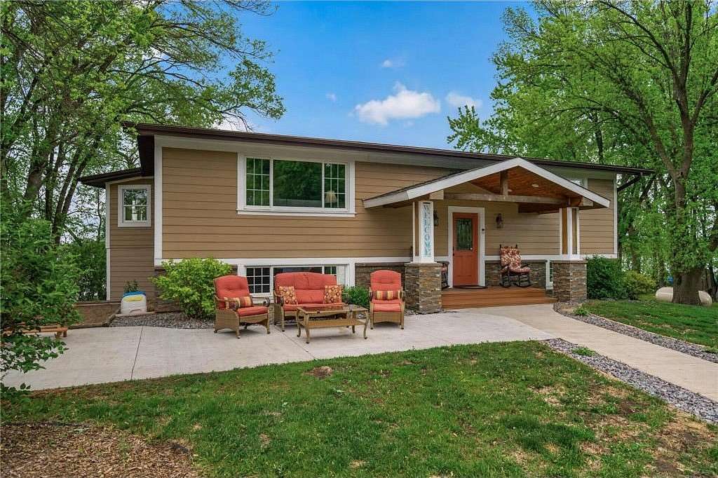 2 Acres of Land with Home for Sale in Buffalo, Minnesota