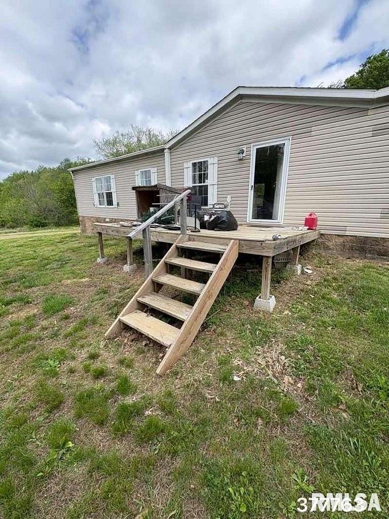 5 Acres of Land with Home for Sale in Rosiclare, Illinois