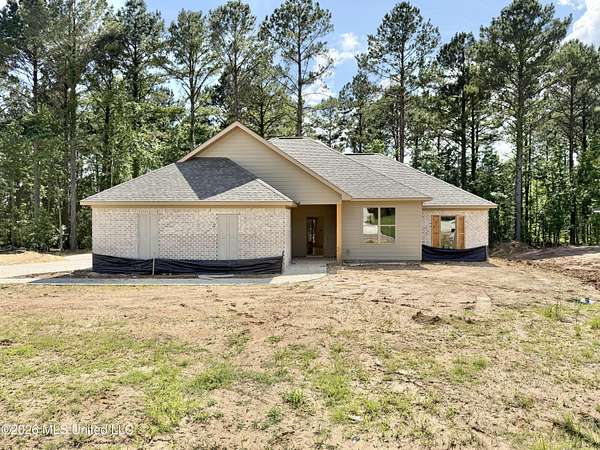 2 Acres of Land with Home for Sale in Brandon, Mississippi