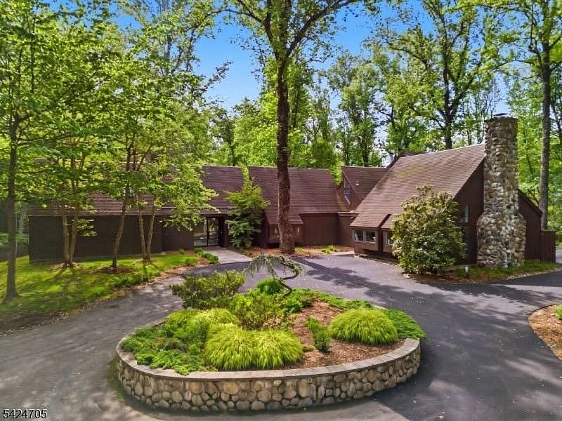 5 Acres of Land with Home for Sale in Bernardsville, New Jersey