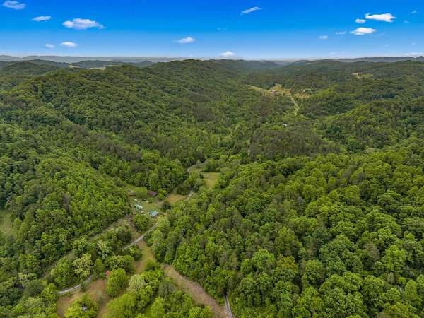 34.5 Acres of Agricultural & Residential Land for Sale in Sneedville, Tennessee