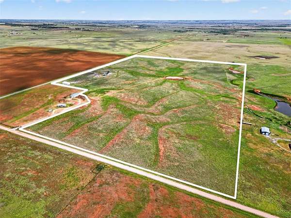 104 Acres of Agricultural & Residential Land for Sale in Sayre, Oklahoma