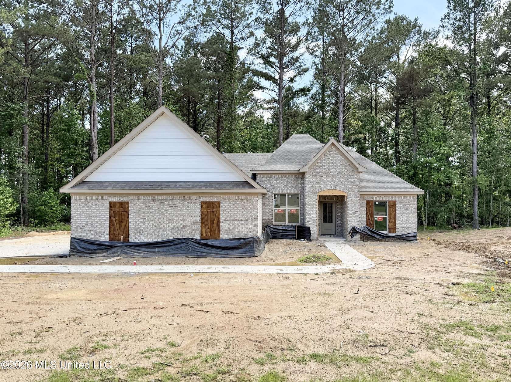 2.3 Acres of Land with Home for Sale in Brandon, Mississippi