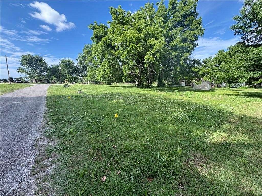0.32 Acres of Residential Land for Sale in Pleasanton, Kansas
