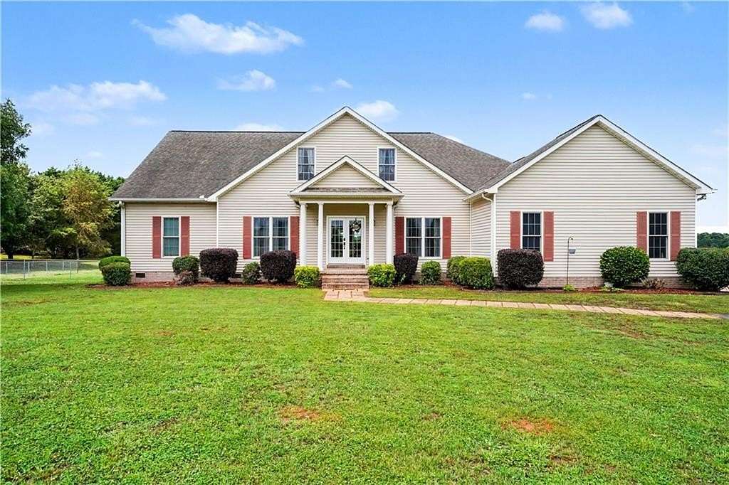 17 Acres of Land with Home for Sale in Milner, Georgia