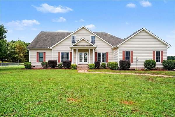 17 Acres of Land with Home for Sale in Milner, Georgia