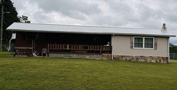 10 Acres of Land with Home for Sale in Soddy-Daisy, Tennessee