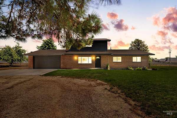 1.62 Acres of Land with Home for Sale in Caldwell, Idaho