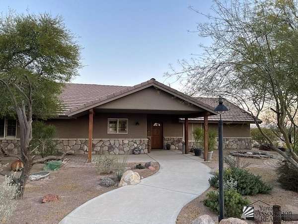 20 Acres of Land with Home for Sale in Wellton, Arizona