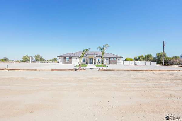 2.19 Acres of Land with Home for Sale in Yuma, Arizona