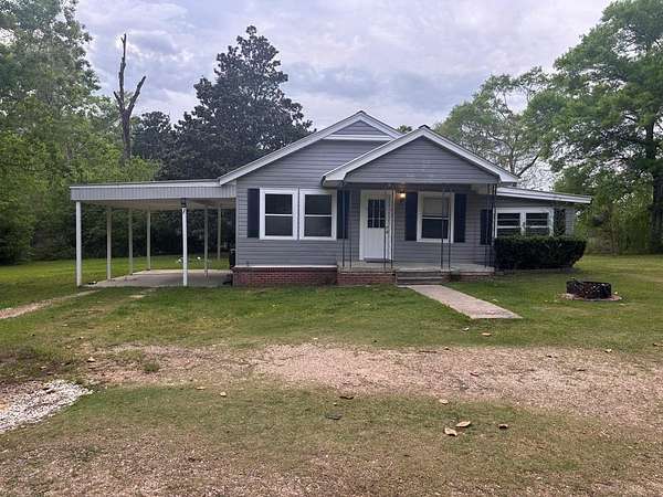1.6 Acres of Land with Home for Sale in Laurel, Mississippi