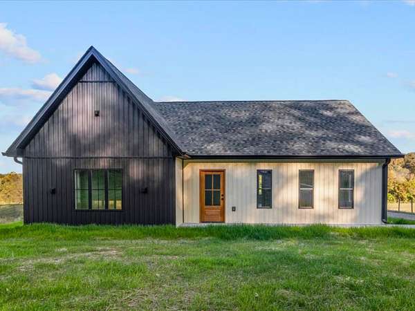 1.59 Acres of Land with Home for Sale in Erin, Tennessee