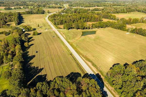 40 Acres of Land for Sale in Dickson, Tennessee