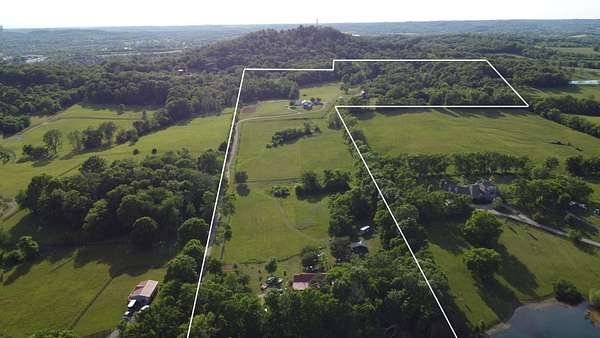 39.4 Acres of Agricultural Land for Sale in Gallatin, Tennessee