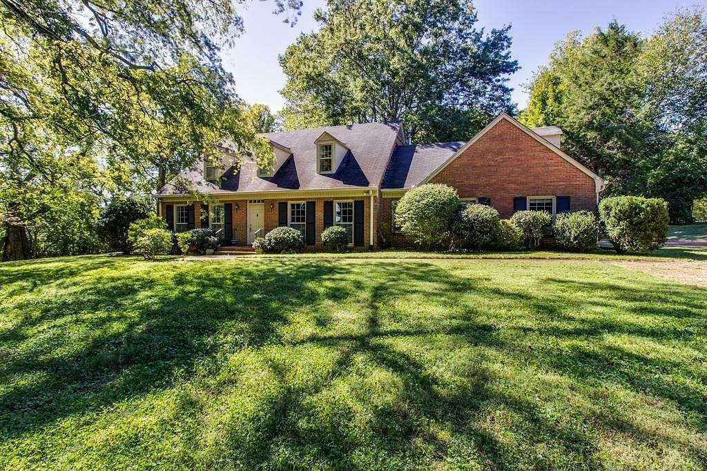 1.62 Acres of Land with Home for Lease in Franklin, Tennessee
