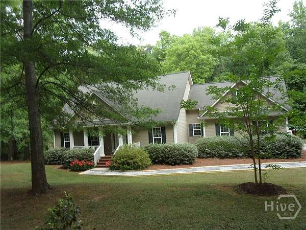 5.76 Acres of Land with Home for Sale in Comer, Georgia