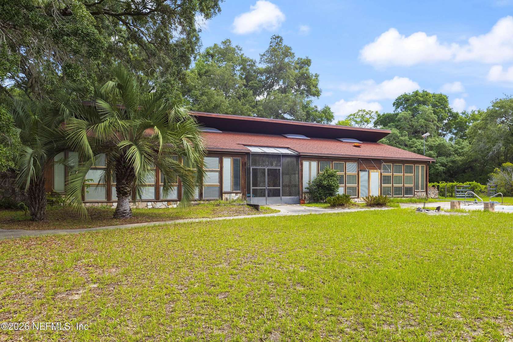 16 Acres of Land with Home for Sale in Hawthorne, Florida