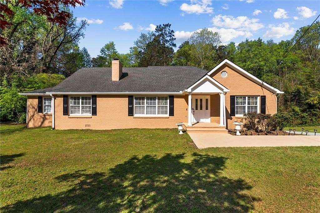 1.57 Acres of Land with Home for Sale in Tucker, Georgia