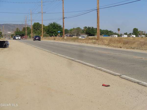4.7 Acres of Land for Sale in Apple Valley, California