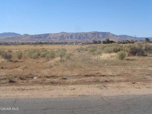 4.7 Acres of Land for Sale in Apple Valley, California