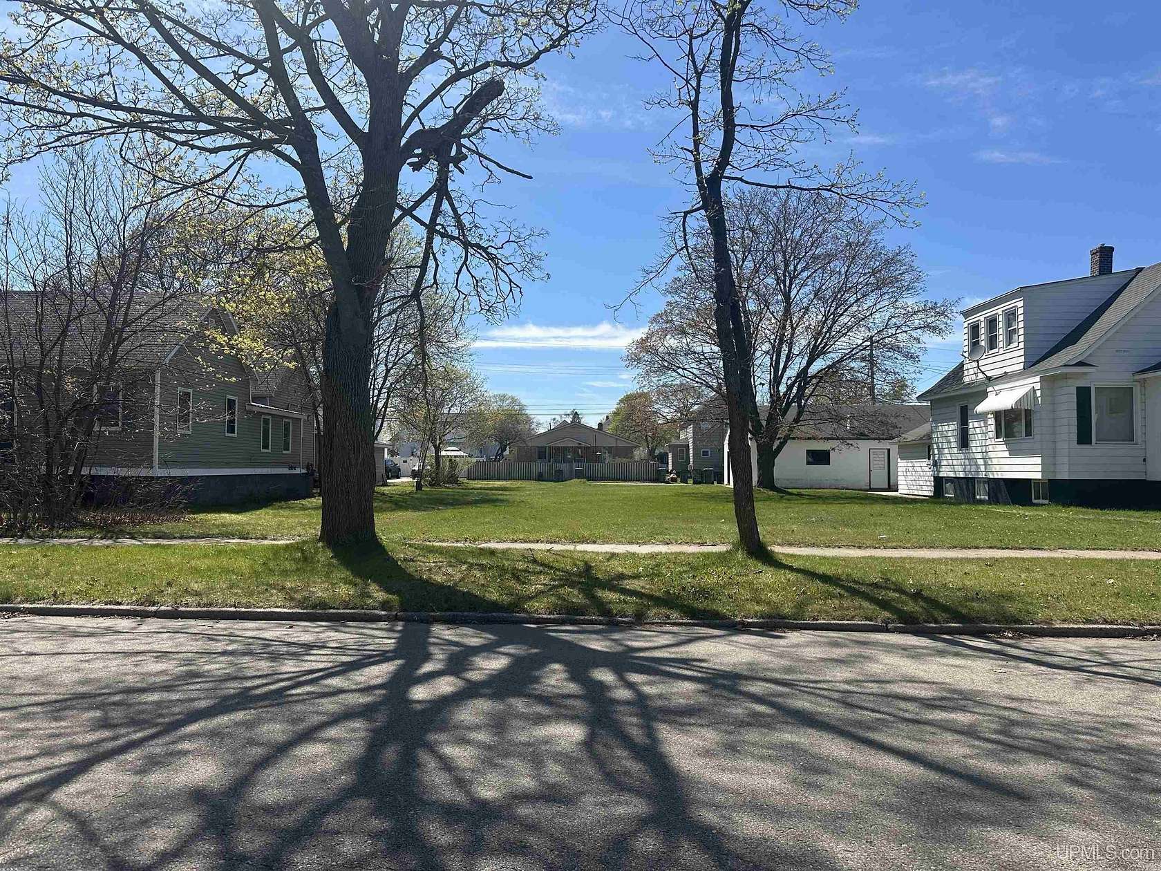 0.16 Acres of Residential Land for Sale in Escanaba, Michigan