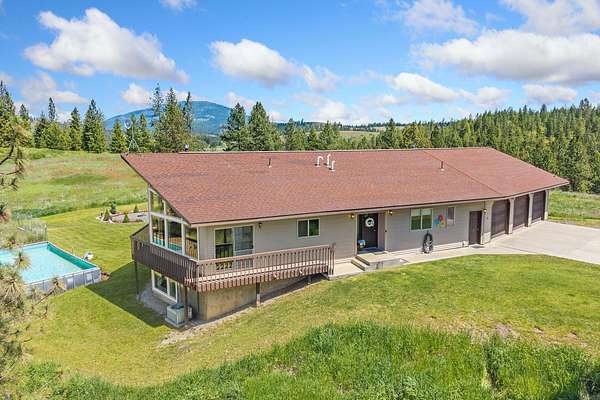 21 Acres of Land with Home for Sale in Colville, Washington