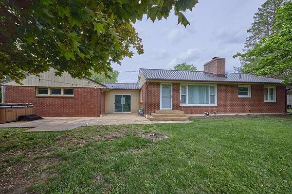 2.9 Acres of Land with Home for Lease in Elgin, Illinois