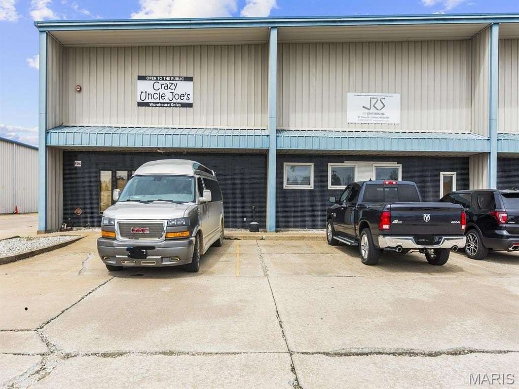 2 Acres of Improved Commercial Land for Sale in O'Fallon, Missouri