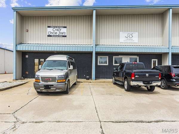 2 Acres of Improved Commercial Land for Sale in O'Fallon, Missouri