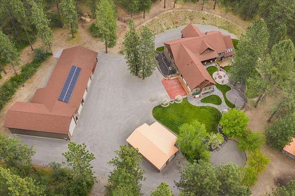 5 Acres of Land with Home for Sale in Newman Lake, Washington