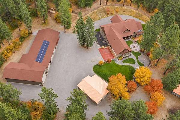 5 Acres of Land with Home for Sale in Newman Lake, Washington